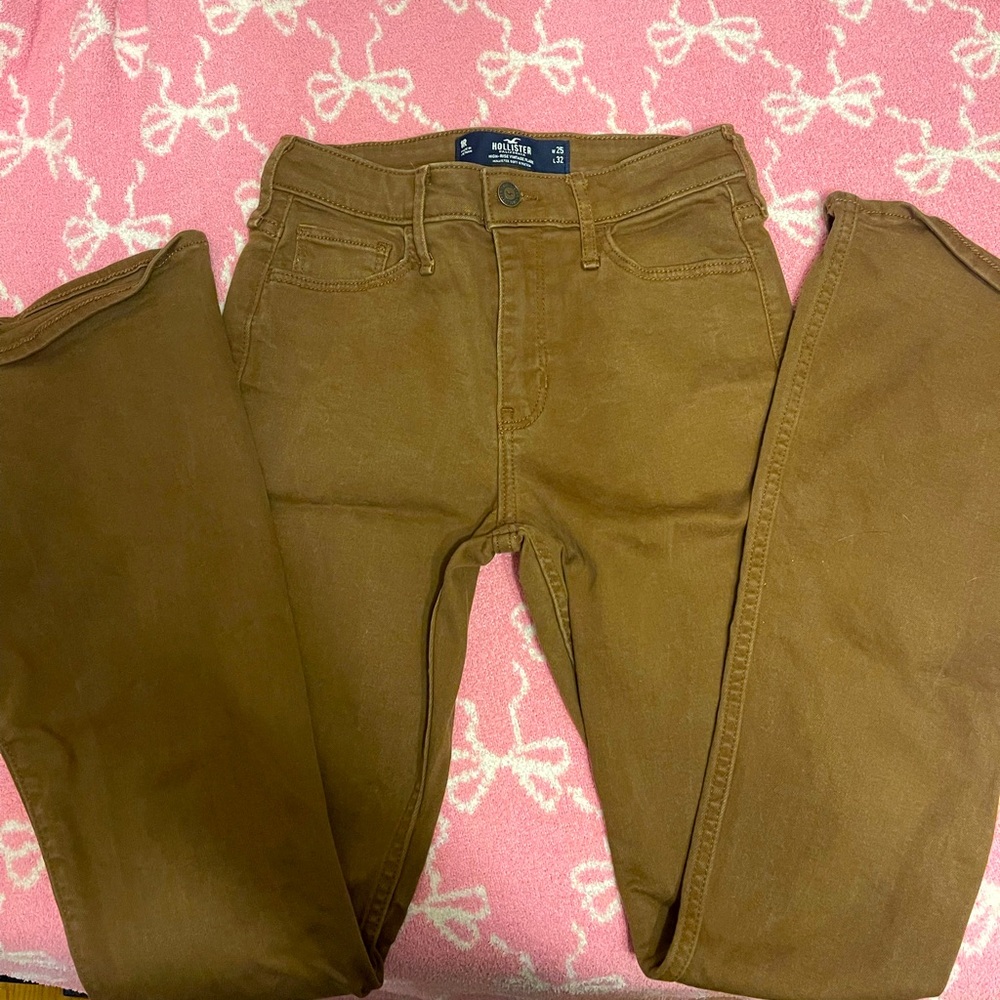 Hollister Women's Tan Flare Jeans